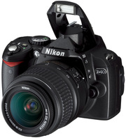 Продам фотоаппарат Nikon D40 c двумя объективами! СРОЧНО!